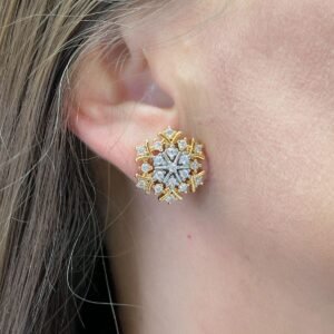 Brinco Estrela Cravejada Dourado - Imagem 1