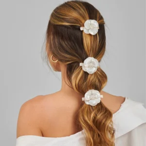 Presilha Camélia Acetato Branco - Imagem 2