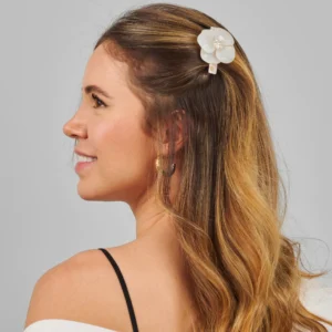 Presilha Camélia Acetato Branco