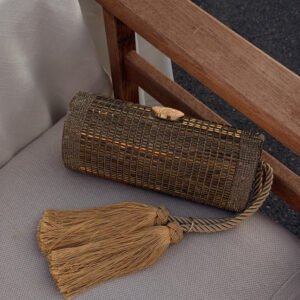 BOLSA CLUTCH CILÍNDRICA MÉDIA DE CRISTAIS OURO - ISLA - Imagem 4