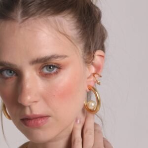 BRINCO MEIA ARGOLA OVAL E PIERCING FASCÍNIO PÉROLA - DOURADO - NÁDIA GIMENES - Imagem 1